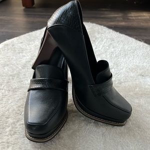 Black moccasin style